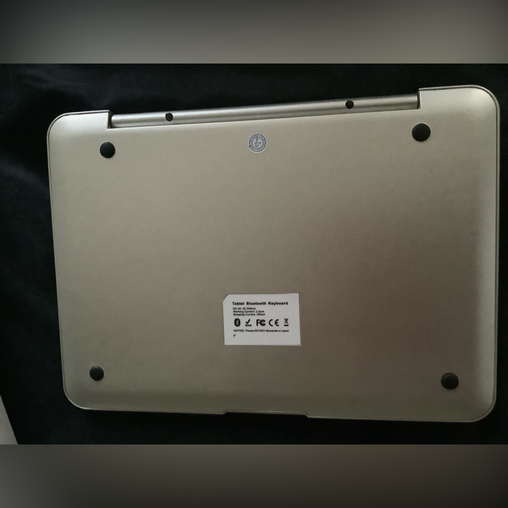 Tablet Bluetooth Keyboard - Picture 5 of 8